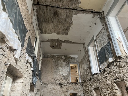 Palača je bila 14. februarja letos v enem delu še vedno en prostor. 